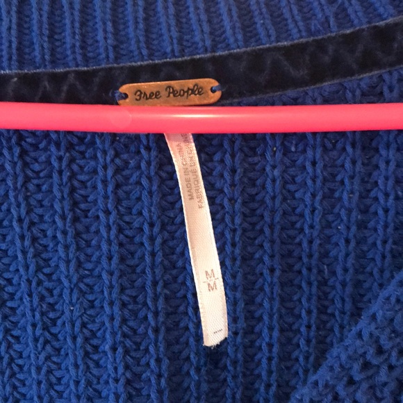 Vibrant blue 70s inspired sweater. Nearly new - Picture 2 of 2